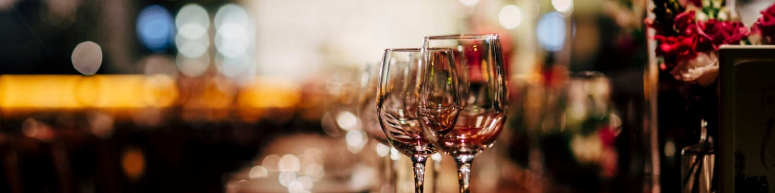 Luxury,Table,Settings,For,Fine,Dining,With,And,Glassware,,Beautiful